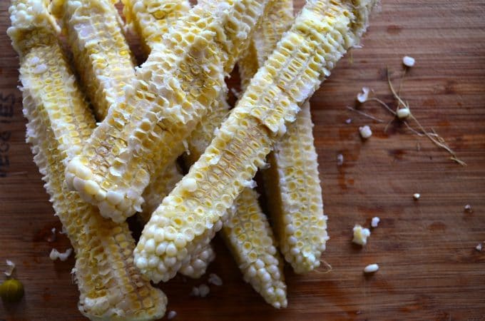 6 corn cobs with the kernels removed
