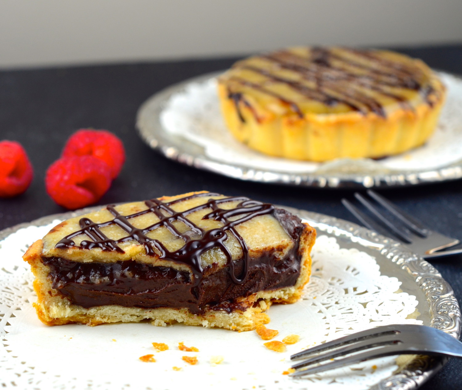 Vegan Salted Caramel Chocolate Tartelettes #chocolate #caramel #tarts #dessert #valentine's