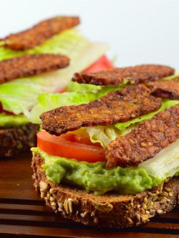 Vegan Avocado BLT - #sandwich #BLT #Vegan #kosher #avocado #tomato #lettuce