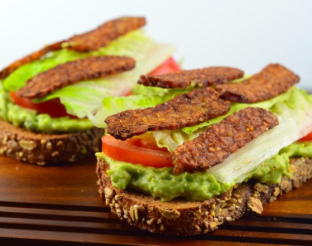  Vegan Avocado BLT - #sandwich #BLT #Vegan #kosher #avocado #tomato #lettuce 