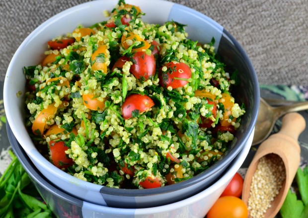 Quinoa Tabbouleh - New and exciting not only for passover passover recipe. Using quinoa instead for Bulgur wheat in the recipe, makes this tabbouleh salad gluten free, healthy, vegetarian, vegan and higher in protein. 