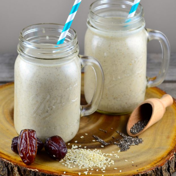 Recipes with dates:Super tasty post workout shake for fitness lovers - Full of protein and no refined sugars #vegan #dairyFree #glutenFree #sesame #tahini #chia #soymilk #ILoveSilkSoy @lovemysilk