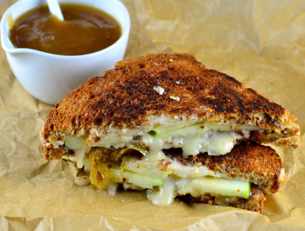 Vegans can also indulge on a luscious grilled cheese. This one has caramelized onions, apples and a beer dipping sauce. Enjoy! #vegan #grilledCheese #GOVeggie #apples #beer @GoVEggieFoods