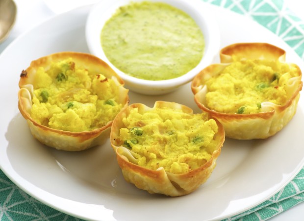 spiced potato cups are easy to prepare, loaded with flavor and nutrients too. Turmeric, cumin, ginger and black pepper give this appetizer an exotic flavor.
