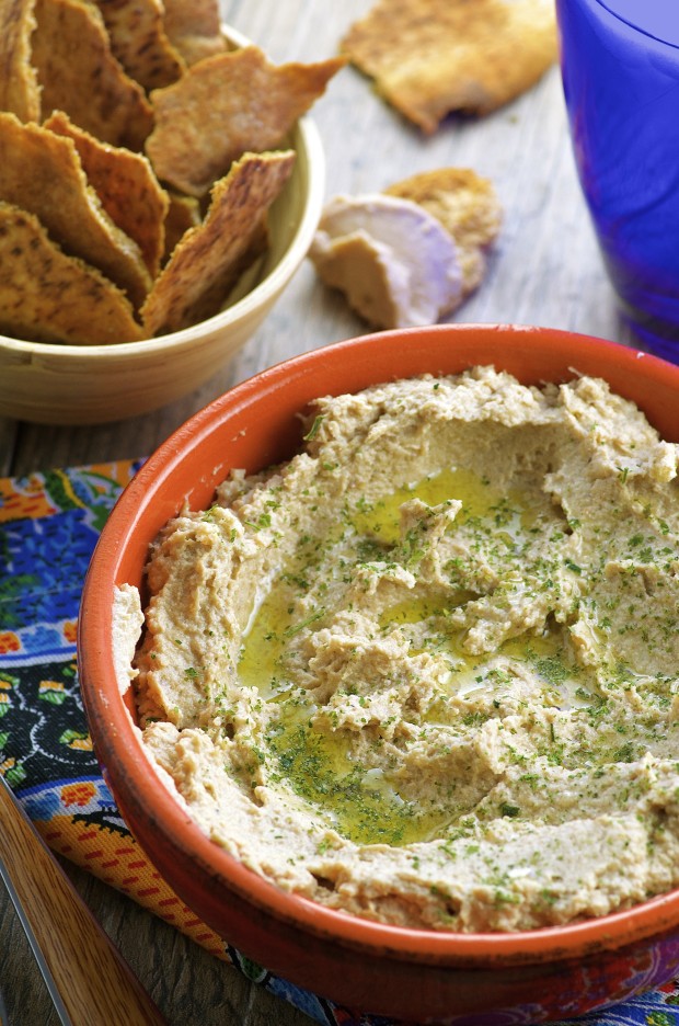 Vegan caramelized onion dip - All the flavor and creaminess of traditional onion dip, with less calories and fat.