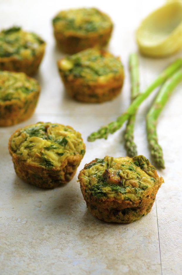 Asparagus Artichoke Frittatas - easy grab and go breakfast, snack or light lunch. Full of protein and great for Passover too