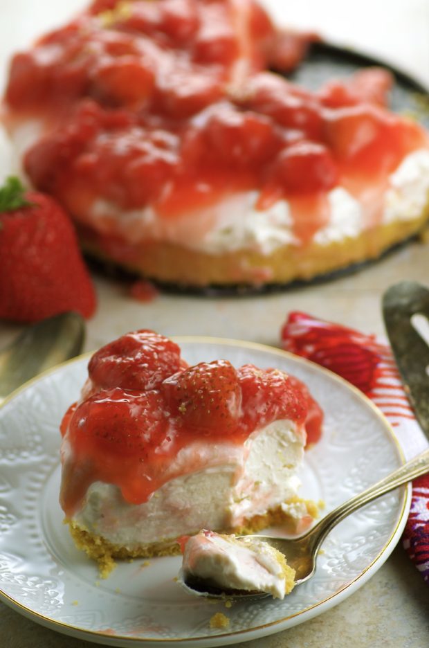 Vegan Lemon Strawberry Frozen Cheesecake 