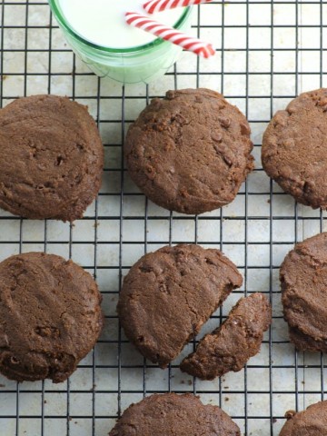 A little buttery, a little fudgy and slightly crisp, these Chocolate Chocolate Chip Cookies bring all the goodness of avocado oil and kid approved!
