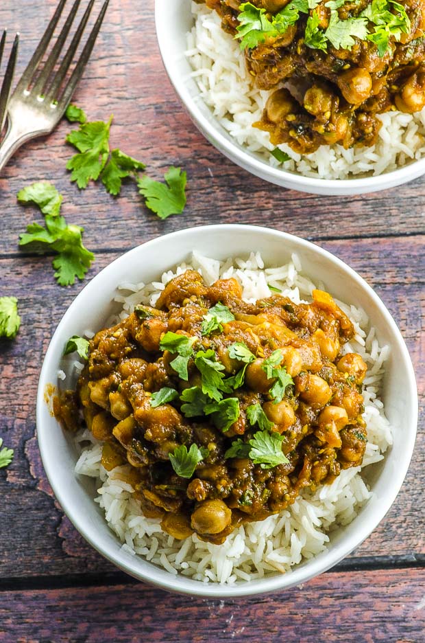 BIRD'S EYE VIEW OF TWO BOWLS WITH EGGPLANT CHICKPEA CURRY