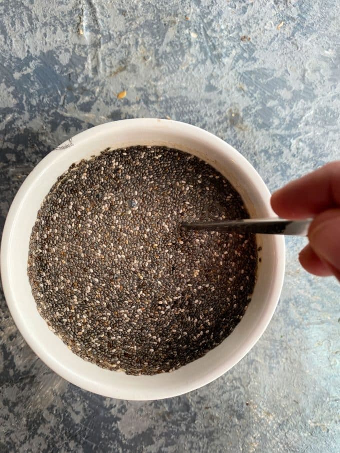 Mixing chia seeds and apple milk