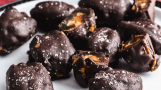 Stuffed-Dates-with-Peanut-